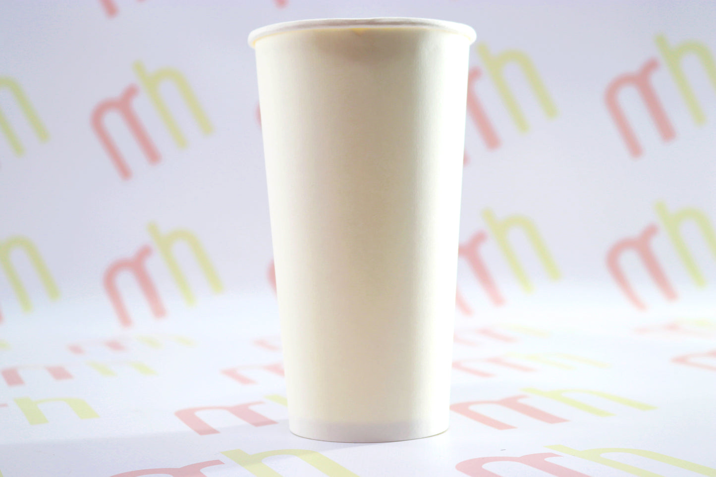 Fehér papír pohár